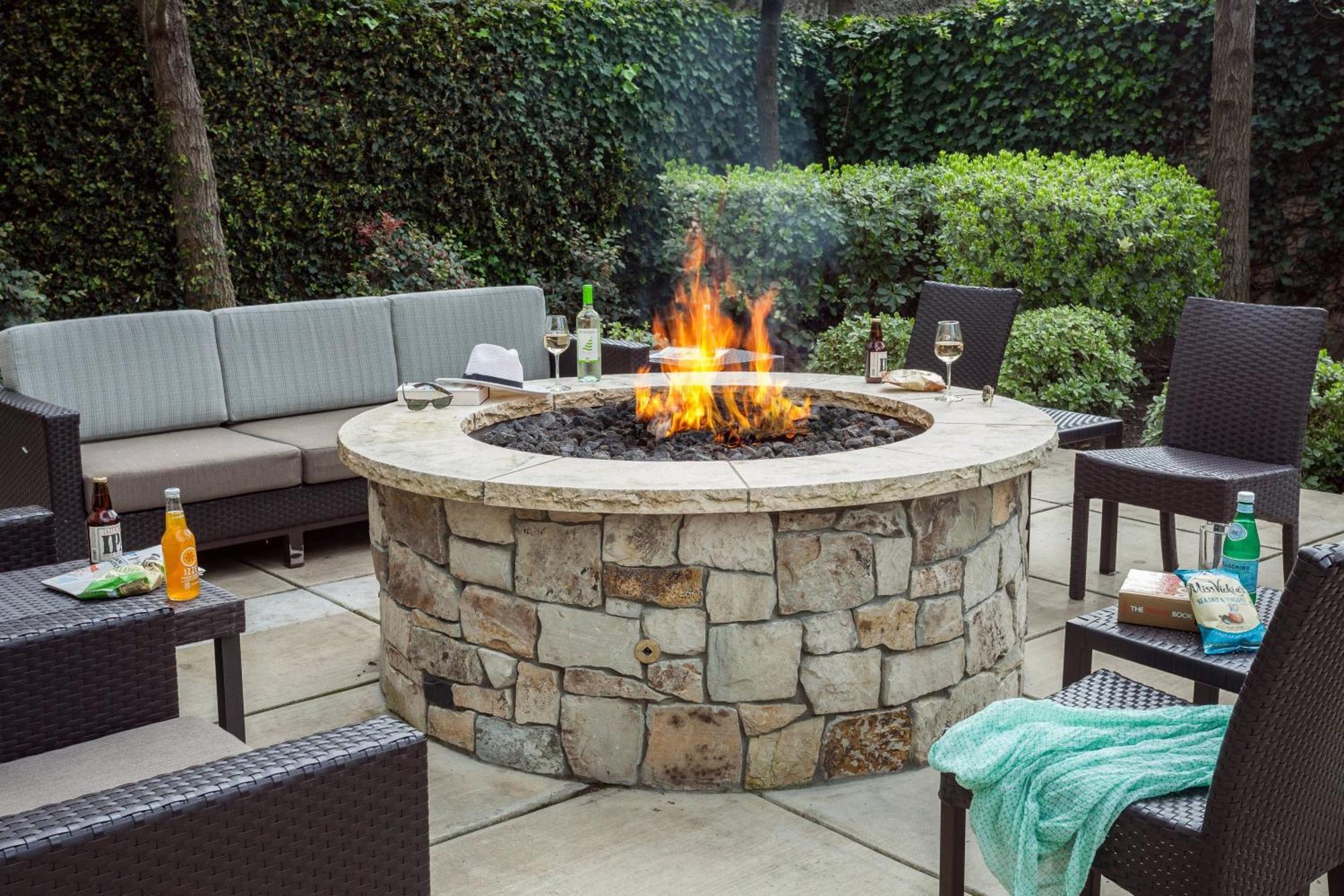 Courtyard By Marriott Stockton Hotel Bagian luar foto