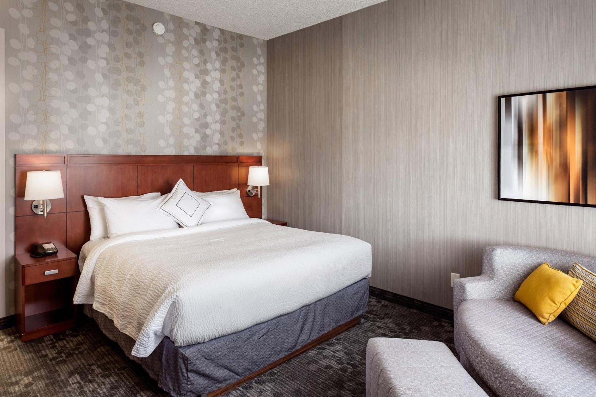 Courtyard By Marriott Stockton Hotel Bagian luar foto