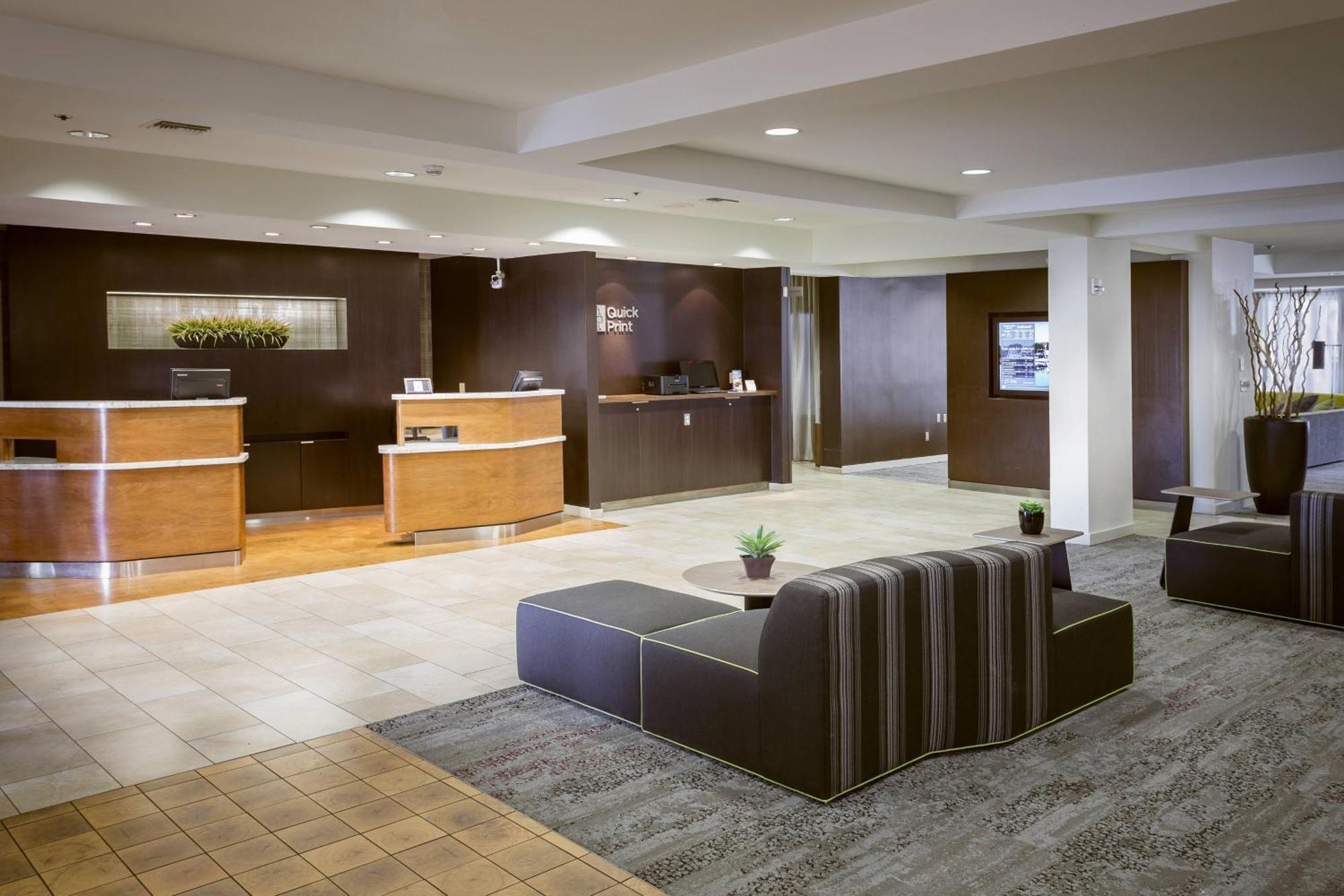 Courtyard By Marriott Stockton Hotel Bagian luar foto