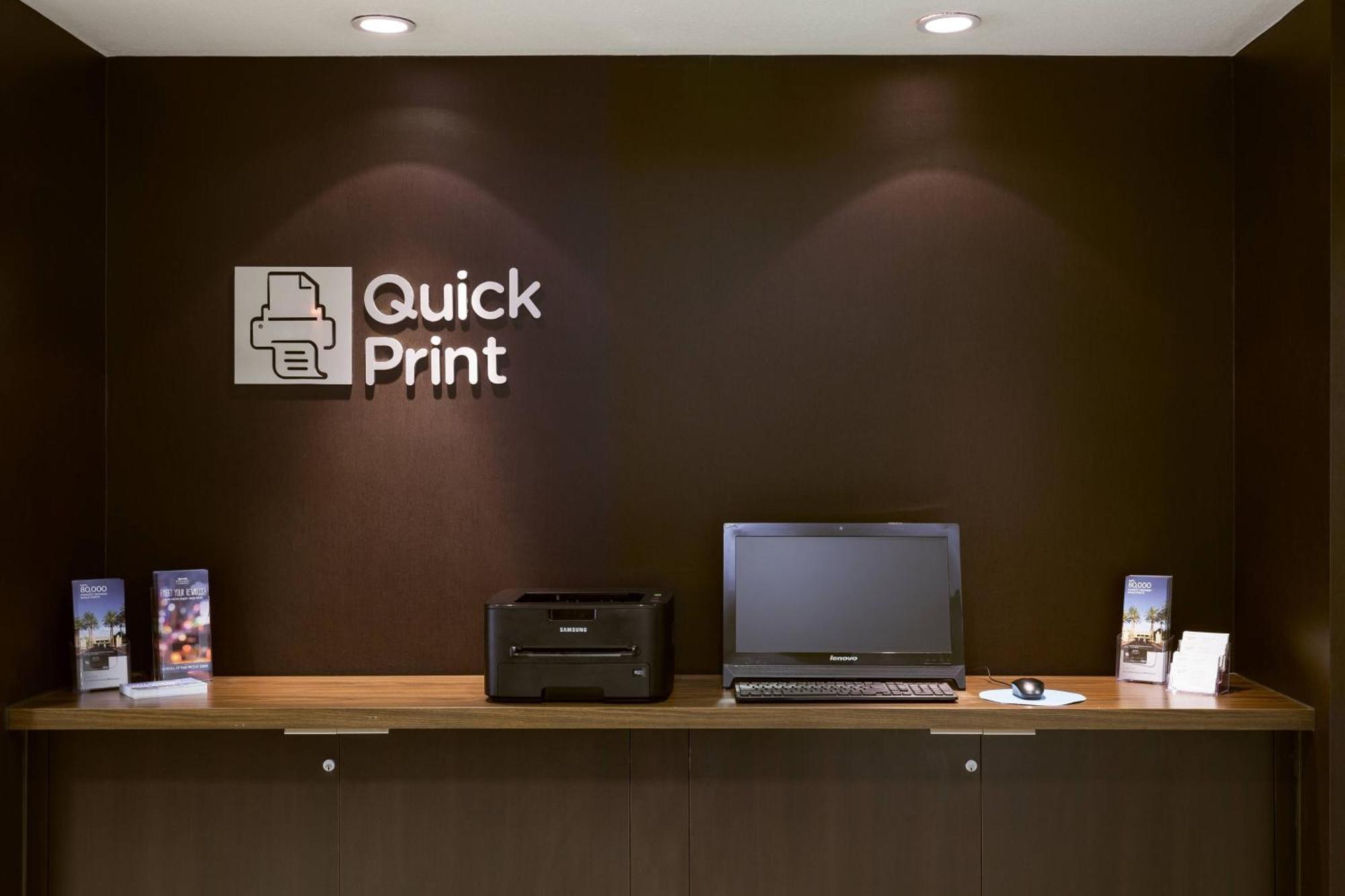 Courtyard By Marriott Stockton Hotel Bagian luar foto