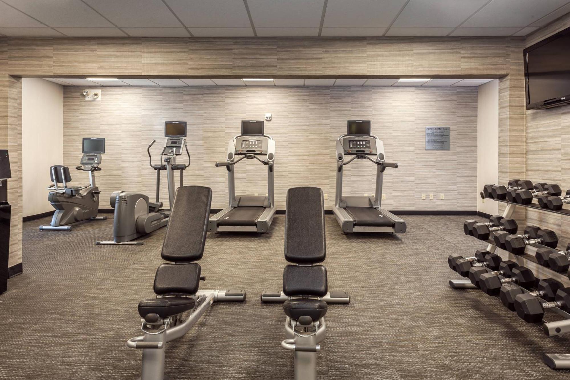 Courtyard By Marriott Stockton Hotel Bagian luar foto