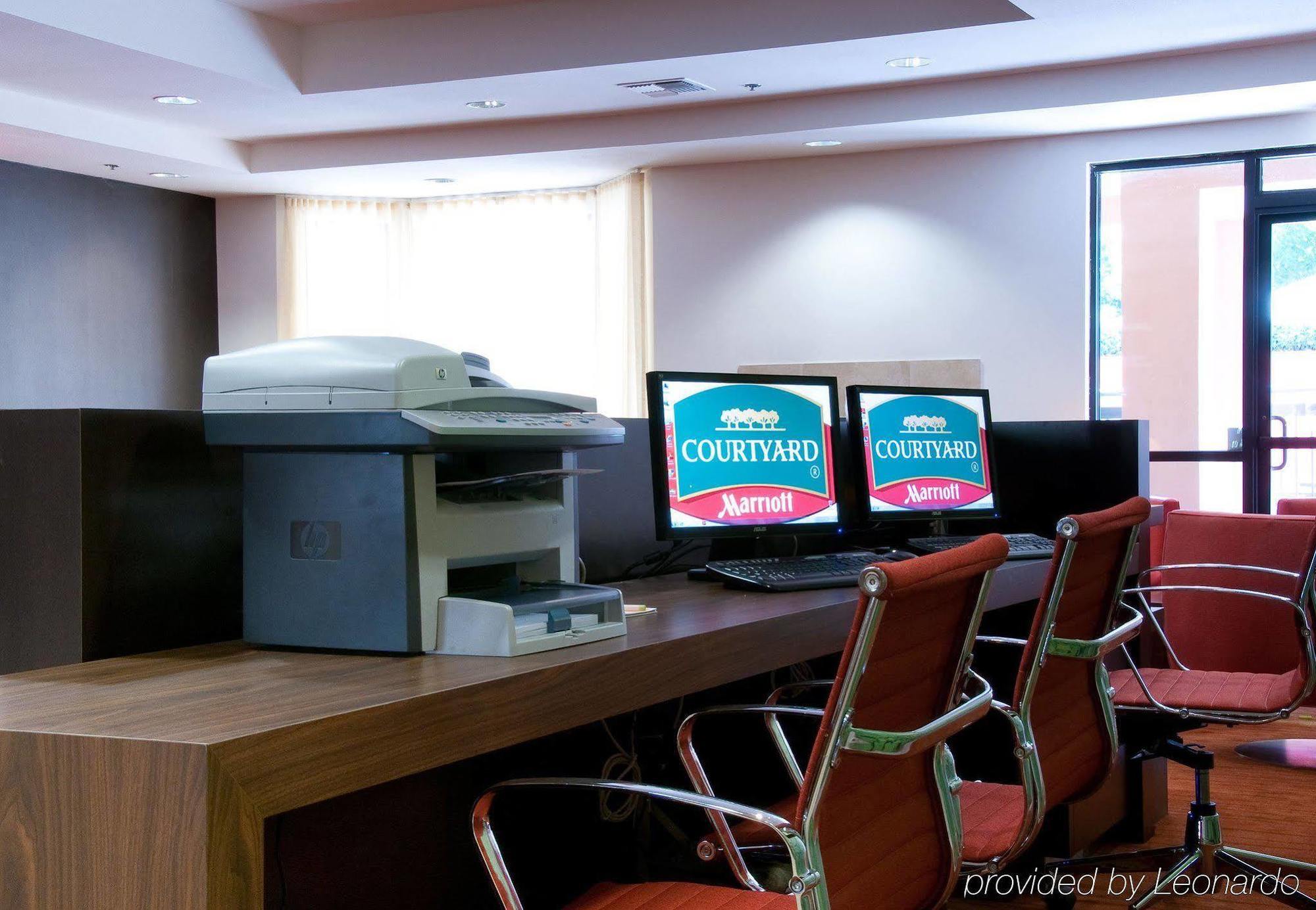 Courtyard By Marriott Stockton Hotel Bagian luar foto