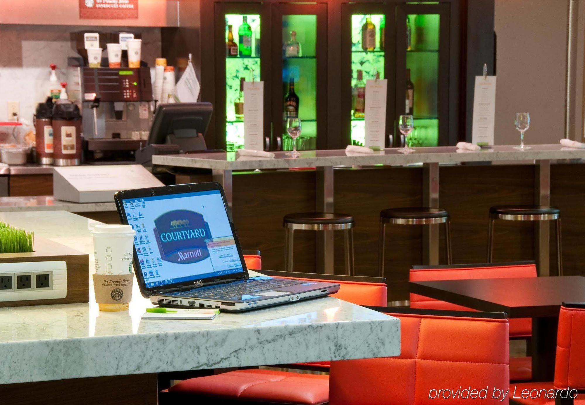 Courtyard By Marriott Stockton Hotel Bagian luar foto