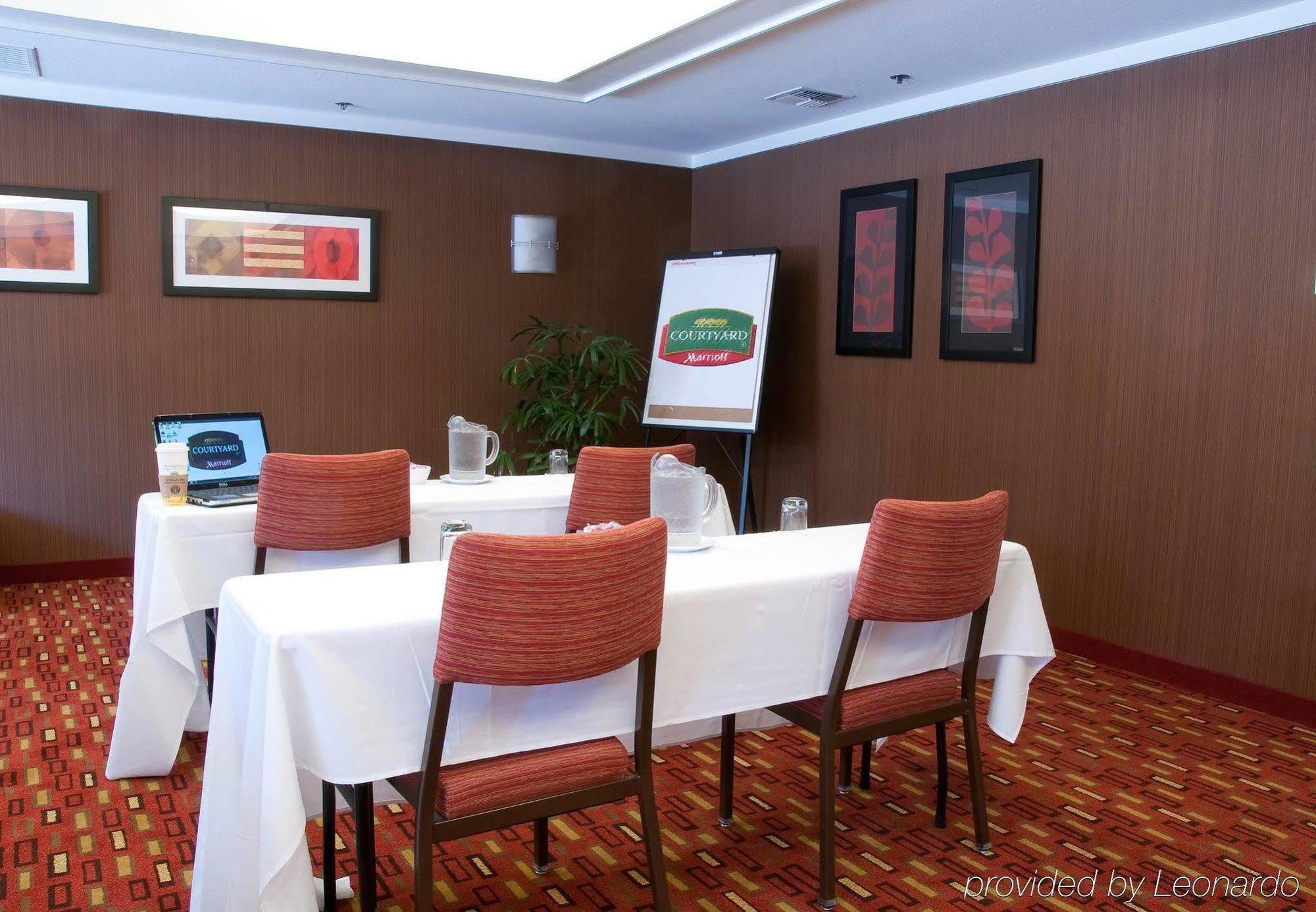 Courtyard By Marriott Stockton Hotel Bagian luar foto
